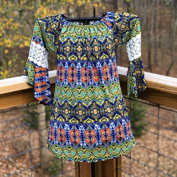 WinWin Tops - Win Win Pinwheel Sleeve Tunic Size S- M